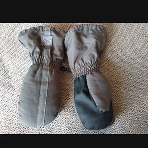 Children's Brown Winter Mittens with Grippy Palm